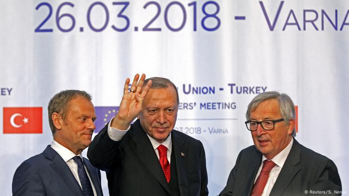 Bulgarien EU- Türkei Gipfel: Präsident Donald Tusk, Tayyip Erdogan und Jean-Claude Juncker 