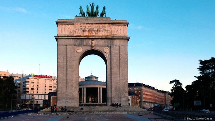 Francisco Franco Madrid Arco Victoria (DW/L. Garcia Casas )