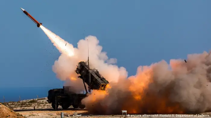 Patriot Raketen-Abwehr-System (picture-alliance/AP Photo/U.S. Department of Defense)