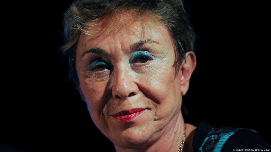 Юлия Кръстева: тъмната празнина в биографията на една икона – DW – 28. ...
