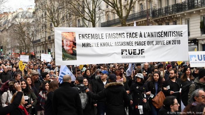 French Court Sentences Ignorant Anti Semitic Attackers News Dw 07 07 2018