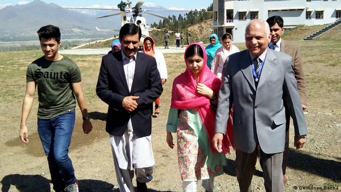 Pakistan Malala Yousafzai in Heimatstadt Mingora im Swat Valley