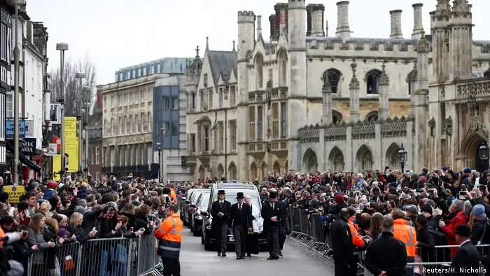 UK Abschied von Stephen Hawking - Trauerfeier in Cambridge (Reuters/H. Nicholls)