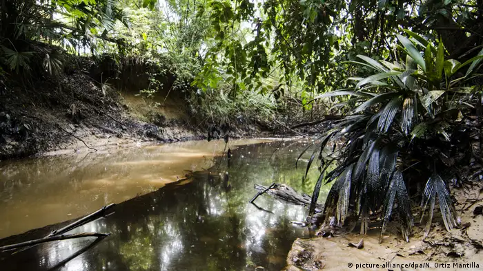 Kolumbien Barrancabermeja Ölleck (picture-alliance/dpa/N. Ortiz Mantilla)