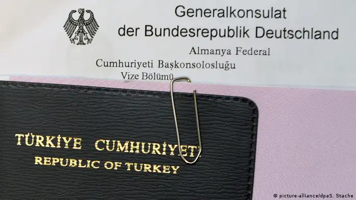 Visastelle deutsches Generalkonsulat in Istanbul (picture-alliance/dpaS. Stache)