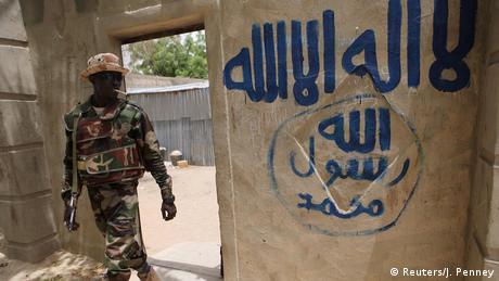 Nigeria Damasak Soldat Boko Haram Wandbild (Reuters/J. Penney)