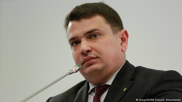 Директор НАБУ Артем Ситник залишається на посаді попри рішення КСУ, запевнив Денис Малюська