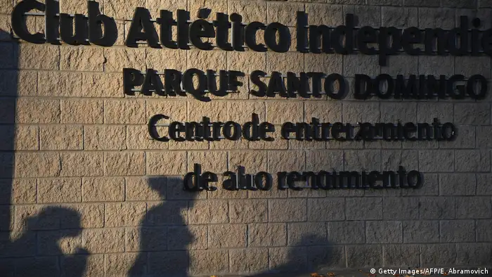 Dos grandes clubes de fútbol de Argentina fueron mencionados en acusaciones por abuso de menores de una ONG local. Exjugadores jóvenes de River Plate e Independiente apuntaron a una red de prostitución infantil. (5.04.2018).