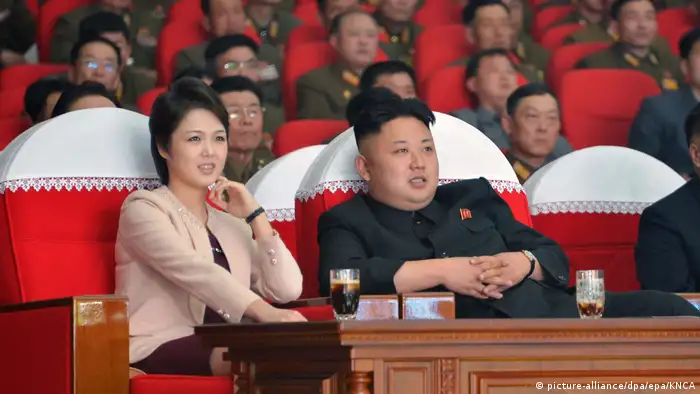 Kim Jong-un mit Frau beim Konzert