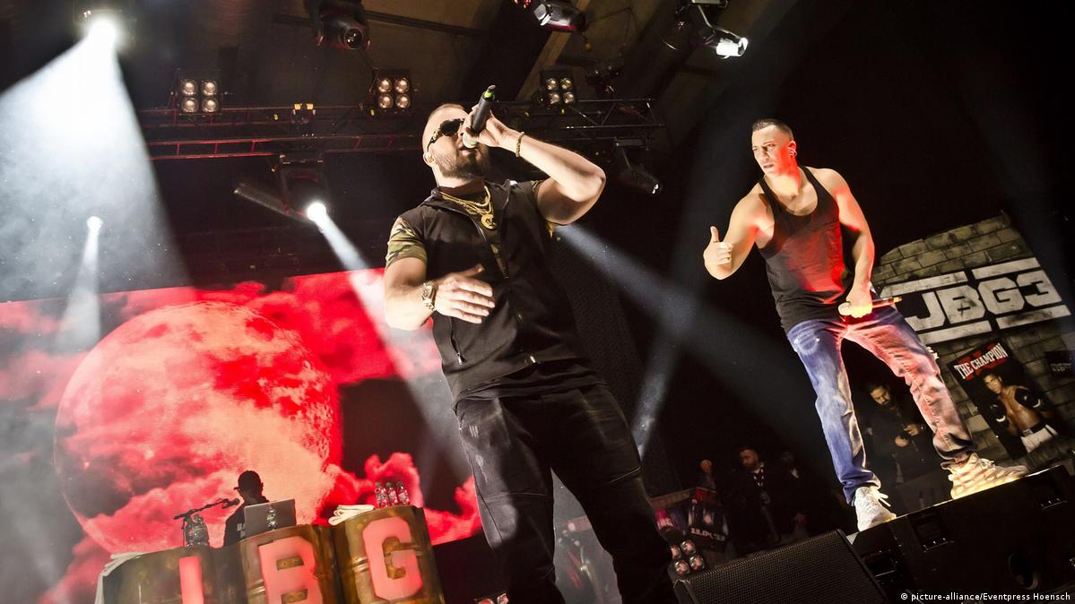 Why gangsta rap appeals to the masses – DW – 04/20/2018