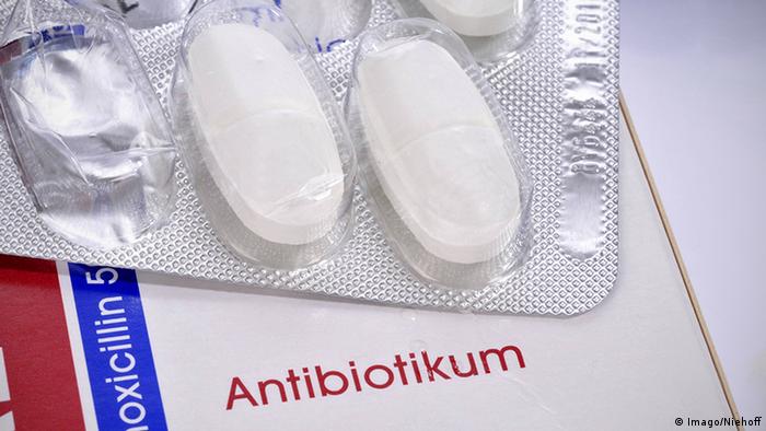 Antibiotikum in Tablettenform (Imago/Niehoff)