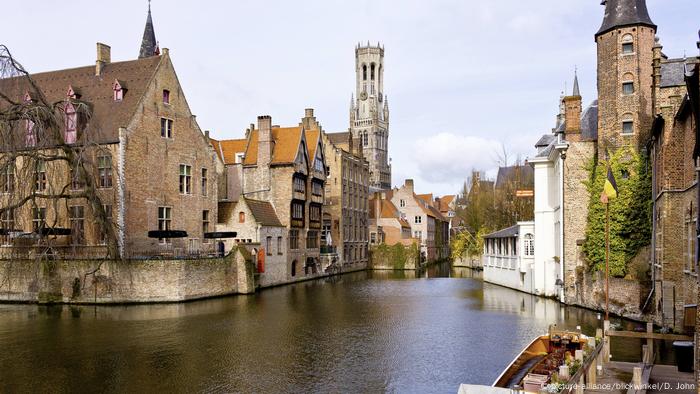 Belgium, Bruegge, cityscape with canals