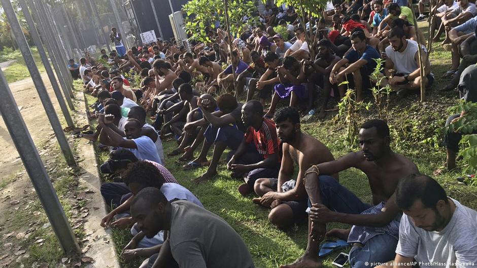 Asylum Seekers On Manus Island Unable To Stay Unable To Leave Asia An In Depth Look At News From Across The Continent Dw 12 04 2018