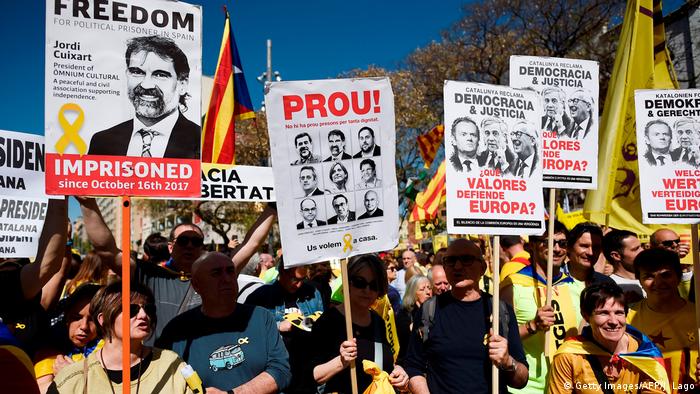 Усі кандидати в очільники Каталонії знаходяться у в'язниці або за кордоном