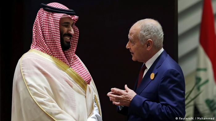 Der saudi-arabische Kronprinz Mohammed bin Salman im Gespräch mit Aboul Gheit, dem Generalsekretär der Arabischen Liga (Foto: Reuters/H. I Mohammed)