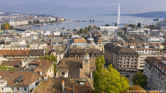 ژنو، دومین شهر سوئیس است که با رتبه هفتم در میان ده شهر گران‌ جهان در لیست هفته‌نامه اقتصادی اکونومیست قرار گرفته است. ژنو مقر اروپایی سازمان ملل متحد نیز هست که البته در سال‌های اخیر در لیست بهترین شهرهای جهان به لحاظ کیفیت زندگی نیز قرار گرفته است. 