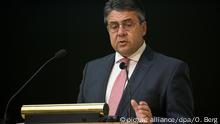Sigmar Gabriel: Vorlesung mit Personenschutz