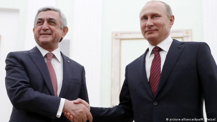 Serzh Sargsyan und Wladimir Putin (picture-alliance/dpa/M. Metzel)