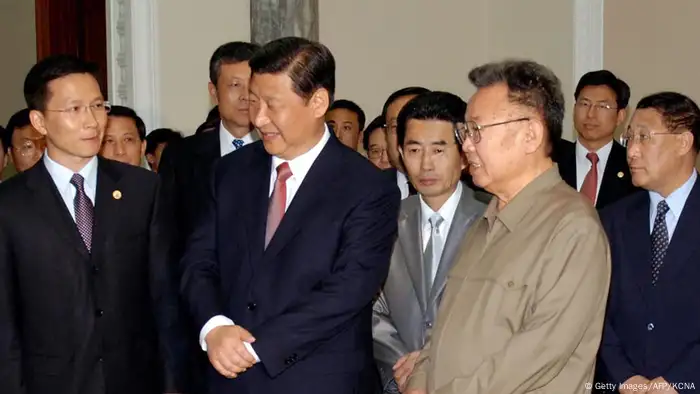 Nordkorea Besuch Xi Jinping und Kim Jong Il in 2008 (Getty Images/AFP/KCNA)