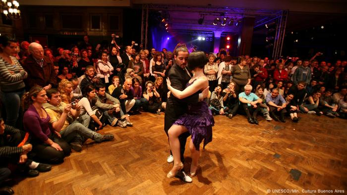Foto: Tango: Musikrichtung aus Buenos Aires und Montevideo. Immaterielles Kulturerbe, UNESCO.
Foto Copyright: Ministerio de Cultura, ciudad de Buenos Aires, 2008. Web UNESCO.
