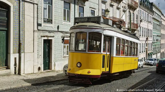 Portugal Lissabon Strassenbahn