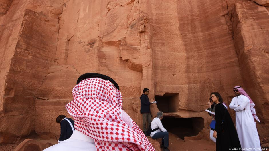 النائب العام السعودي يو جه بمراعاة الاختلافات الثقافية للسياح أخبار Dw عربية أخبار عاجلة ووجهات نظر من جميع أنحاء العالم Dw 06 02 2021