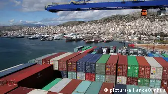 Griechenland Containerhafen Piräus