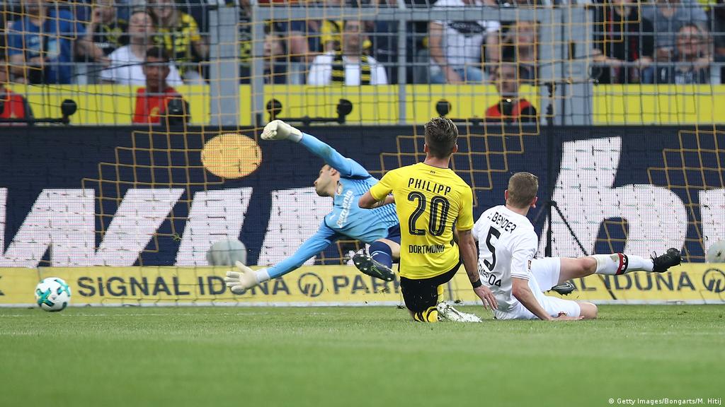 Borussia Dortmund On The Way Up With Lucien Favre Sports German Football And Major International Sports News Dw 08 18