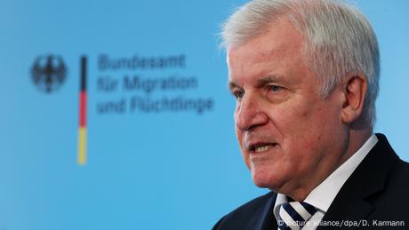Deutschland - Bundesinnenminister Seehofer (picture alliance/dpa/D. Karmann)