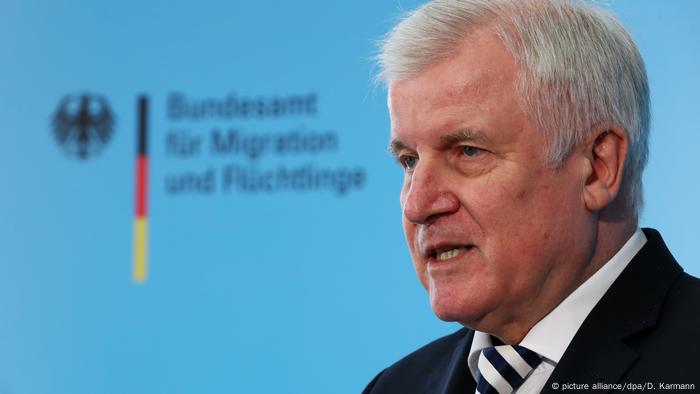 Deutschland - Bundesinnenminister Seehofer (picture alliance/dpa/D. Karmann)