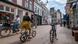 Rowery na ulicy w Groningen w Holandii Rowery na ulicy w Groningen w Holandii