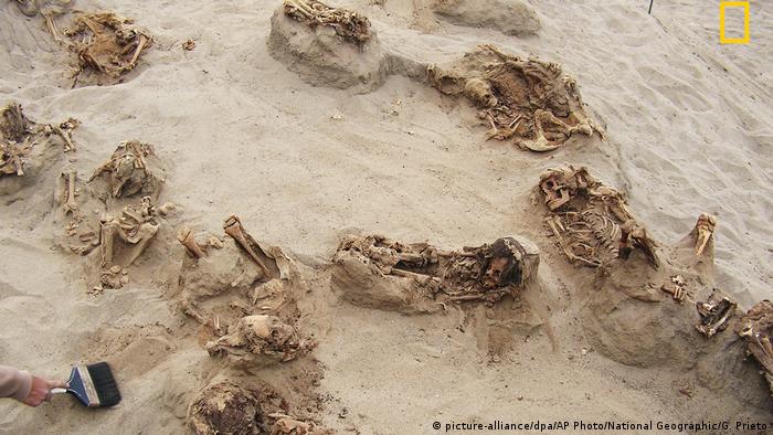 Peru 140 Kinderleichen in Peru: Archäologen entdecken weltweit größte Massen-Opferung (picture-alliance/dpa/AP Photo/National Geographic/G. Prieto)