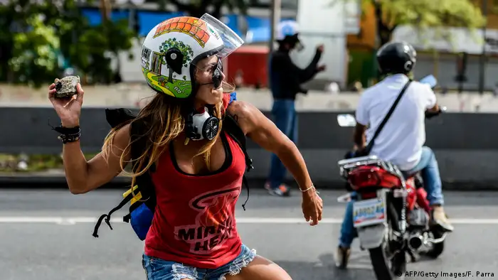 Ausschreitungen am 1. Mai in Venezuela (AFP/Getty Images/F. Parra)