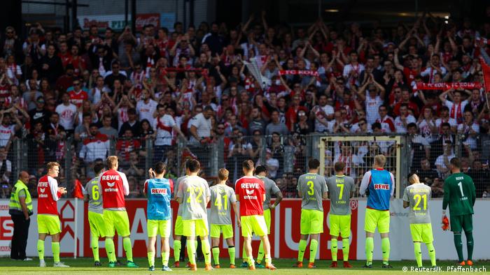 Fußball 1. Bundesliga | Abstieg des 1. FC Köln (Reuters/K. Pfaffenbach)