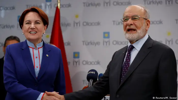 Türkei Ankara - Iyi Parteifüherin Aksener trifft Karamollaoglu (Reuters/M. Sezer)