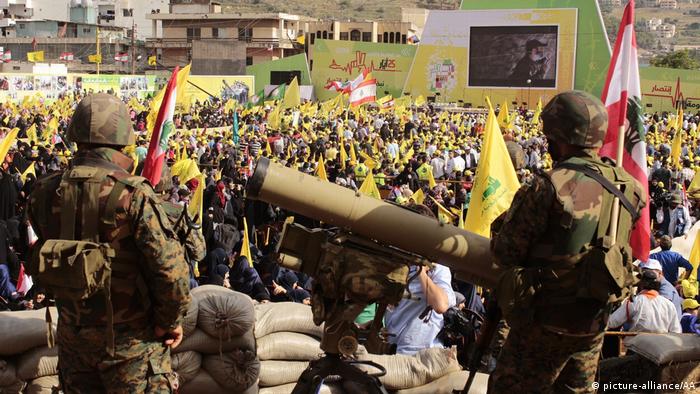 Libanon 15. Jahrestag Abzug Israel Hisbollah Kämpfer Waffen (picture-alliance/AA)