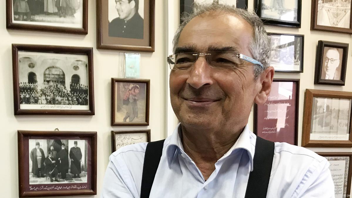 Sadegh Zibakalam receives DW Freedom of Speech Award DW 05/03/2018