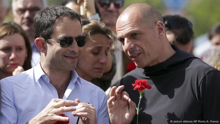 Yanis Varoufakis bei Gedenkmarsch an die Nelkenrevolution in Portugal