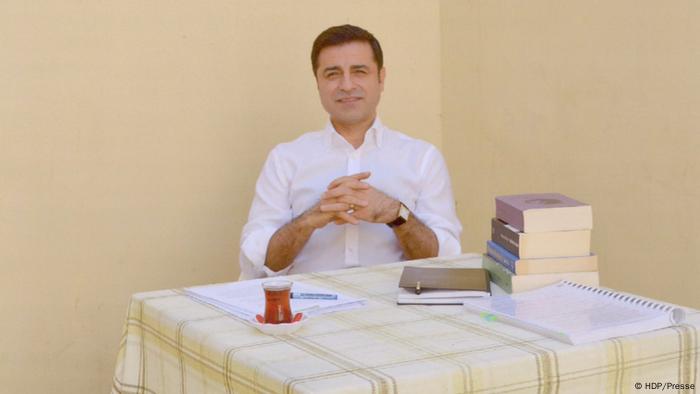 HDP'nin eski Eş Genel Başkanı Selahattin Demirtaş