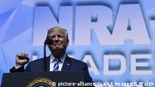 Trump promete a la NRA velar por la Segunda Enmienda