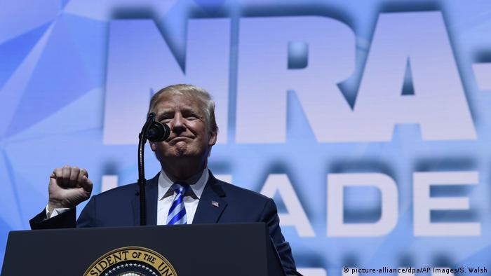 Дональд Трамп на конференції NRA