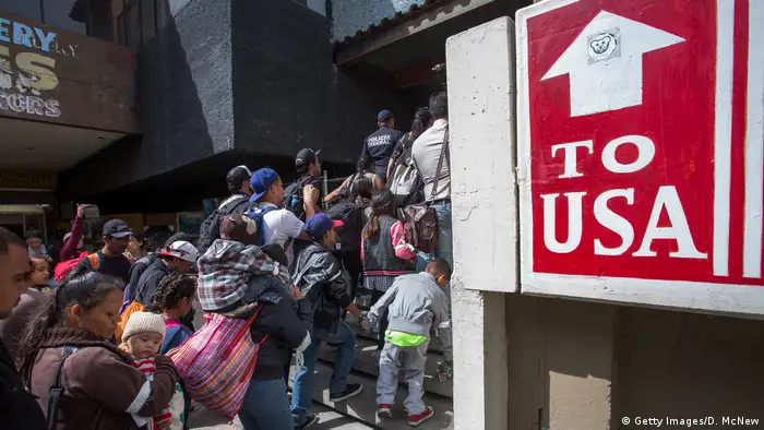 Flüchtlinge US-Grenze bei Tijuana (Getty Images/D. McNew)