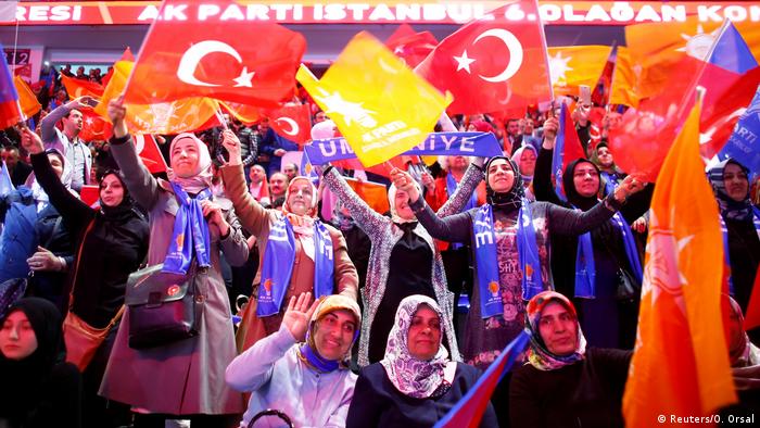 Erdogans Umstrittene Wahl Show In Bosnien Welt Dw 18 05 18