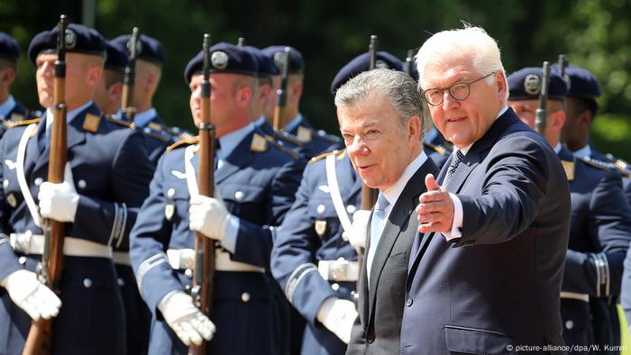 Berlin Steinmeier und Präsident von Kolumbien (picture-alliance/dpa/W. Kumm)