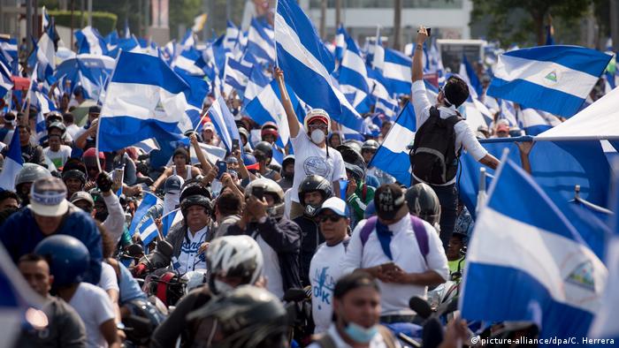 Nicaragua Proteste gegen die Regierung (picture-alliance/dpa/C. Herrera)