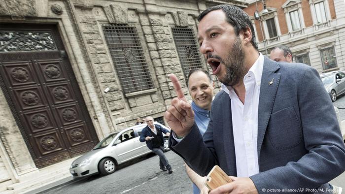 Italien Regierungsbildung | Matteo Salvini (picture-alliance/AP Photo/M. Percossi)