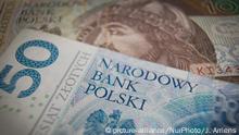 POLAND, Bydgoszcz, July 31 2016. Polish zloty coins are seen. (Photo by Jaap Arriens/NurPhoto) | Keine Weitergabe an Wiederverkäufer.