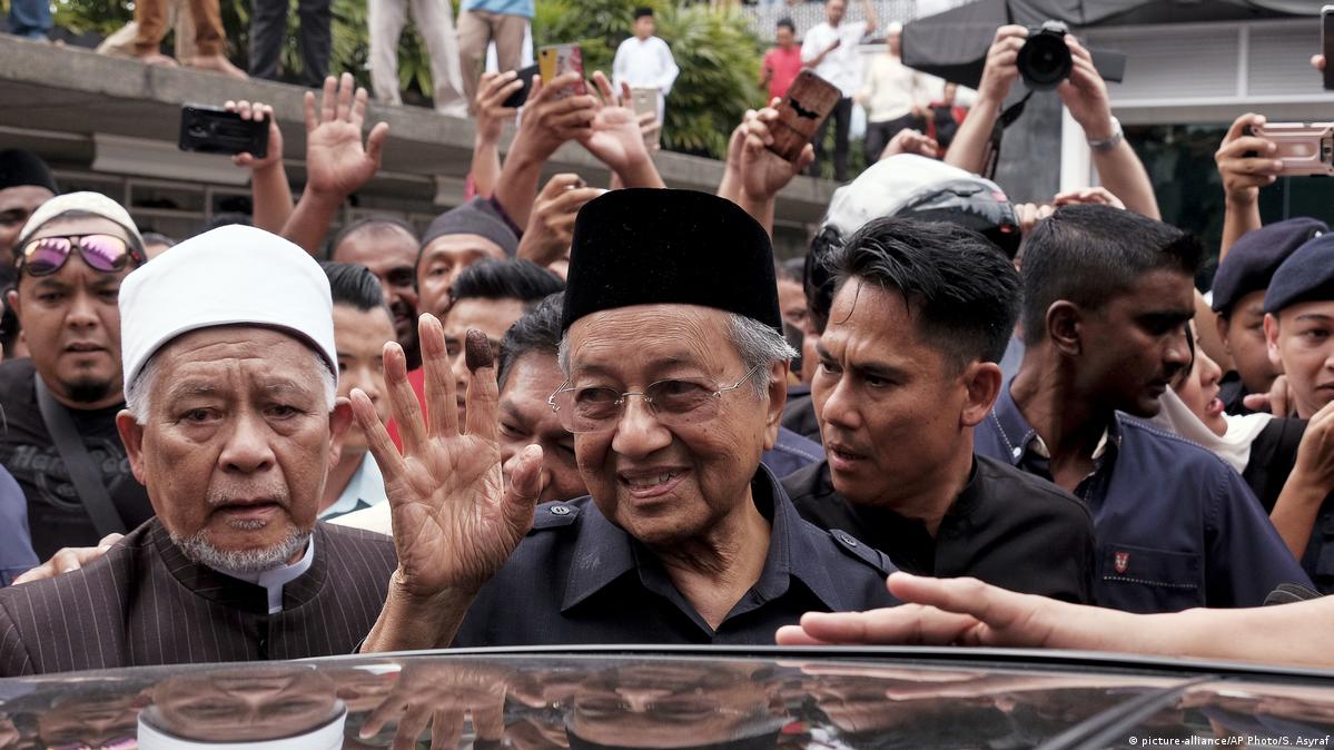 Primer ministro de Malasia pone en duda su renuncia en 2020 DW 14
