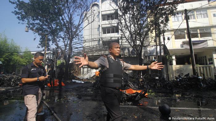 Anschlagsserie auf Kirchen in Indonesien (Reuters/Antara Foto/M. Asim)