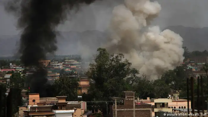Explosion in Afghanistan (picture-alliance/dpa/S. Safi)